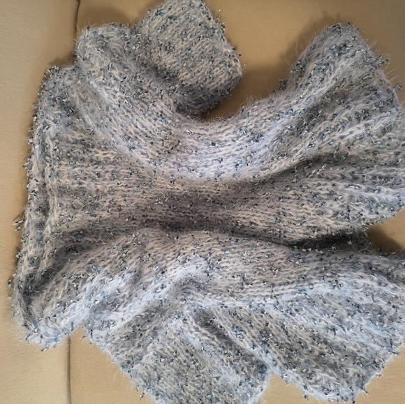 Blue knitted sweater - Picture 9 of 14